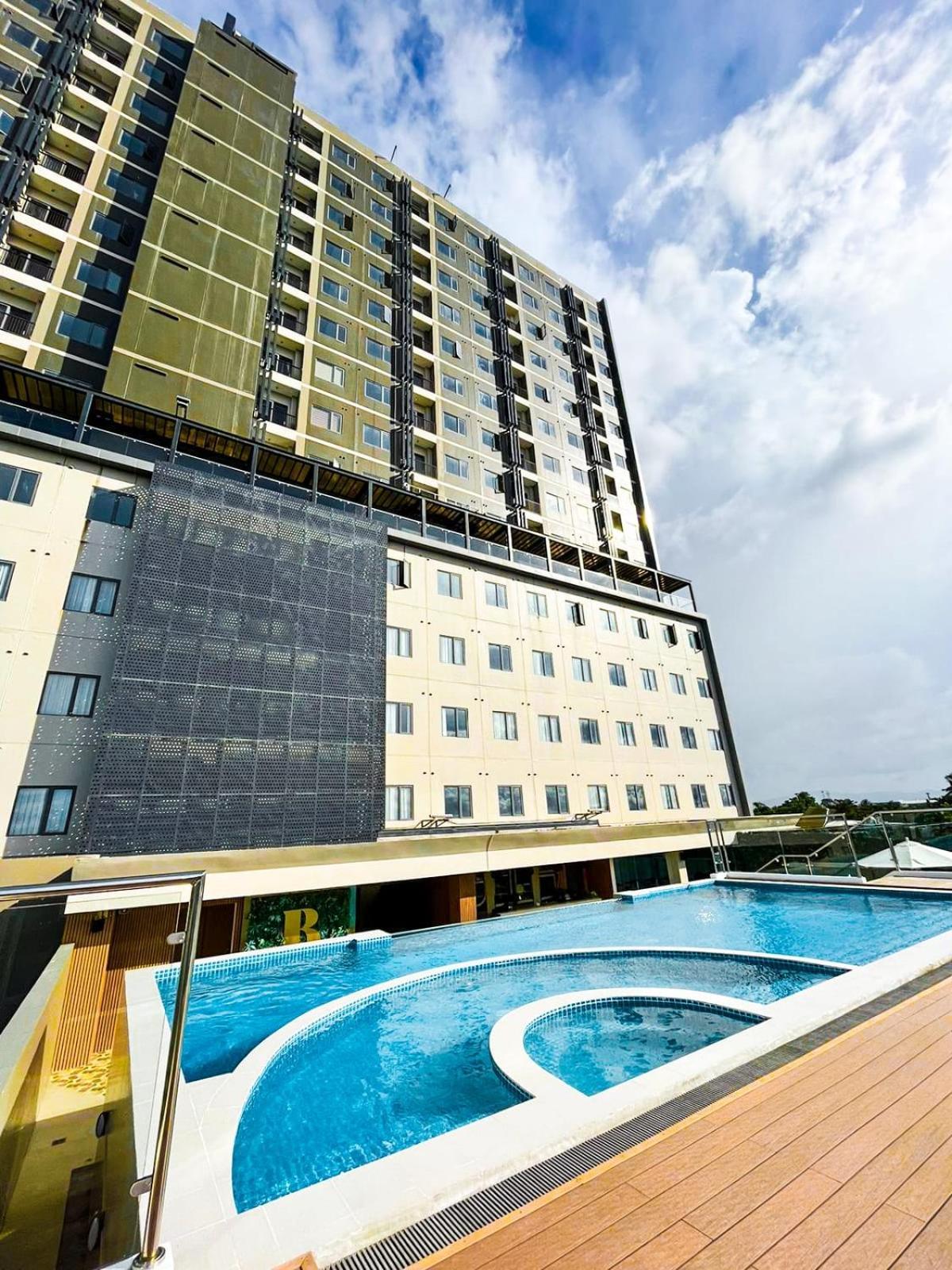 Uma Hotel And Residences Naga  Luaran gambar